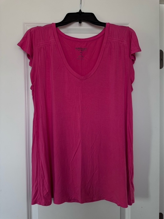 torrid Tops - torrid Fuchsia V-Neck Short Sleeve Tee